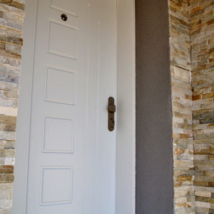 ADLO - Thermo-Au�enraumt�r Tesim, profilliert F553, T�roberfl�che Color RAL 9016